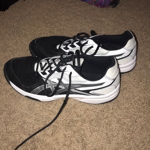 asics volleyball shoes